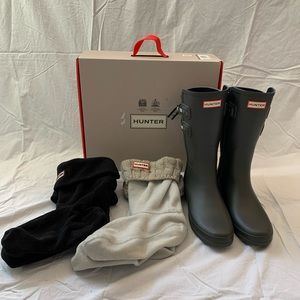 Hunter Refined Short Backstrap womens boots size 9